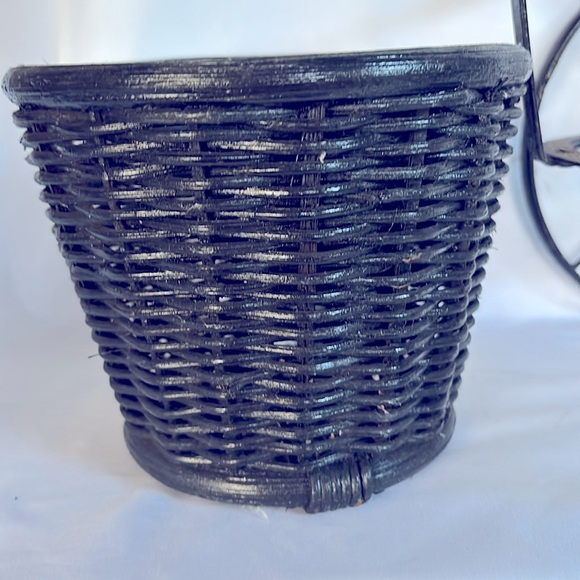 Vintage Black Metal & Wood Tricycle Bicycle Wicker Basket Metal Tricycle Planter - Picture 12 of 15